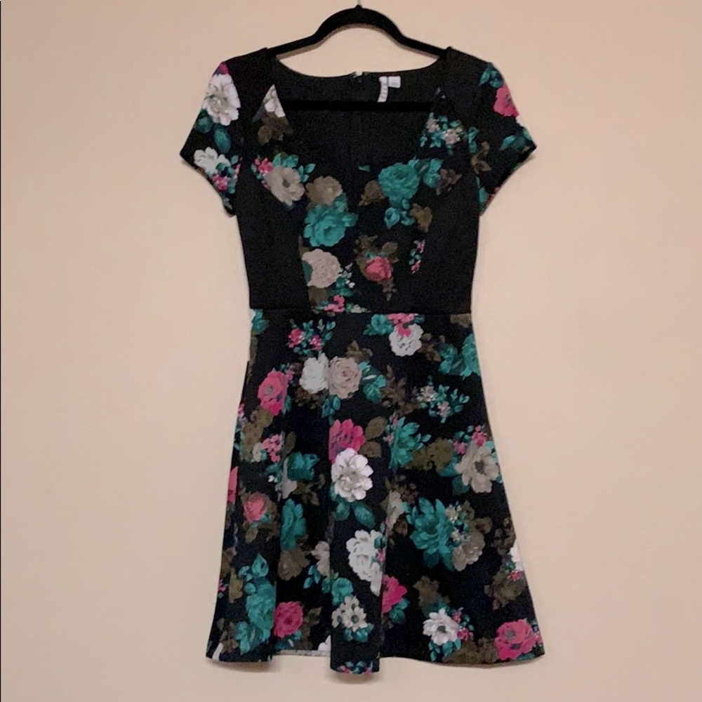 Short Sleeve A-Line Floral Dress